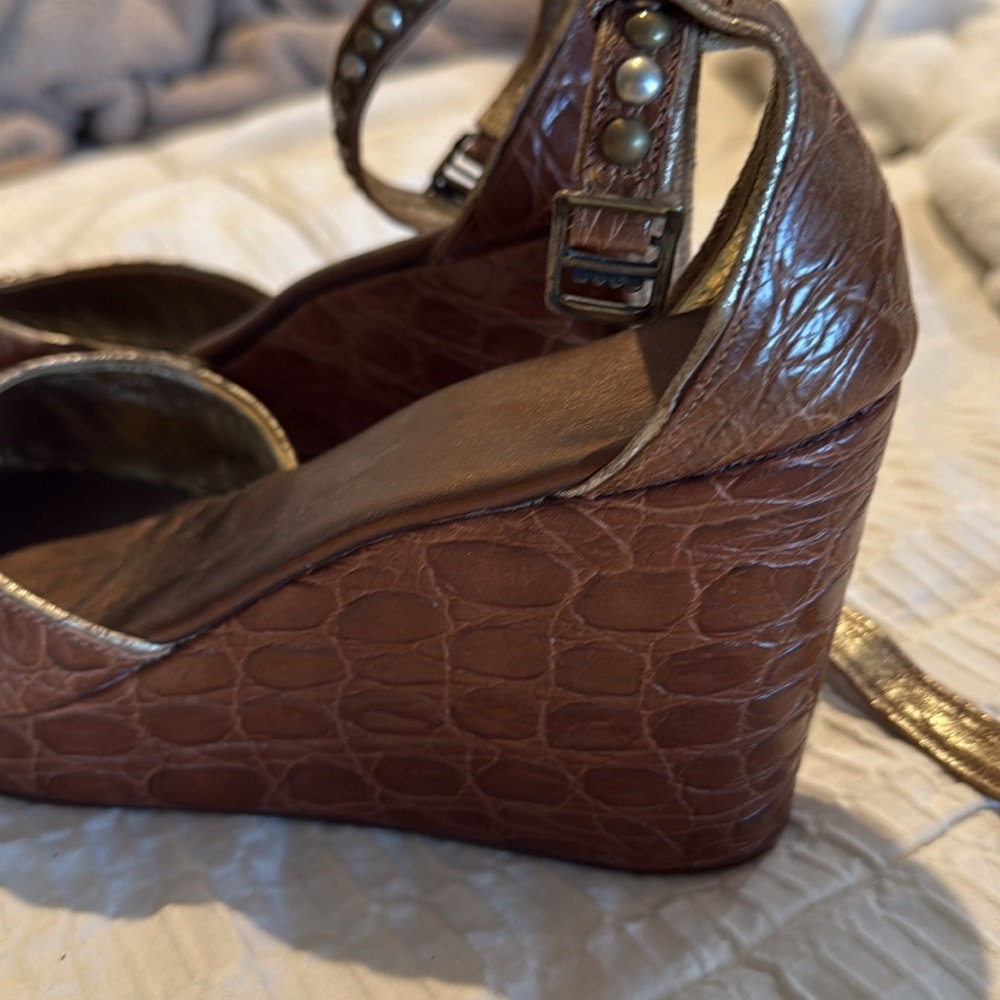 Chic Brown Beaded Women's Heels - Picture 3 of 6